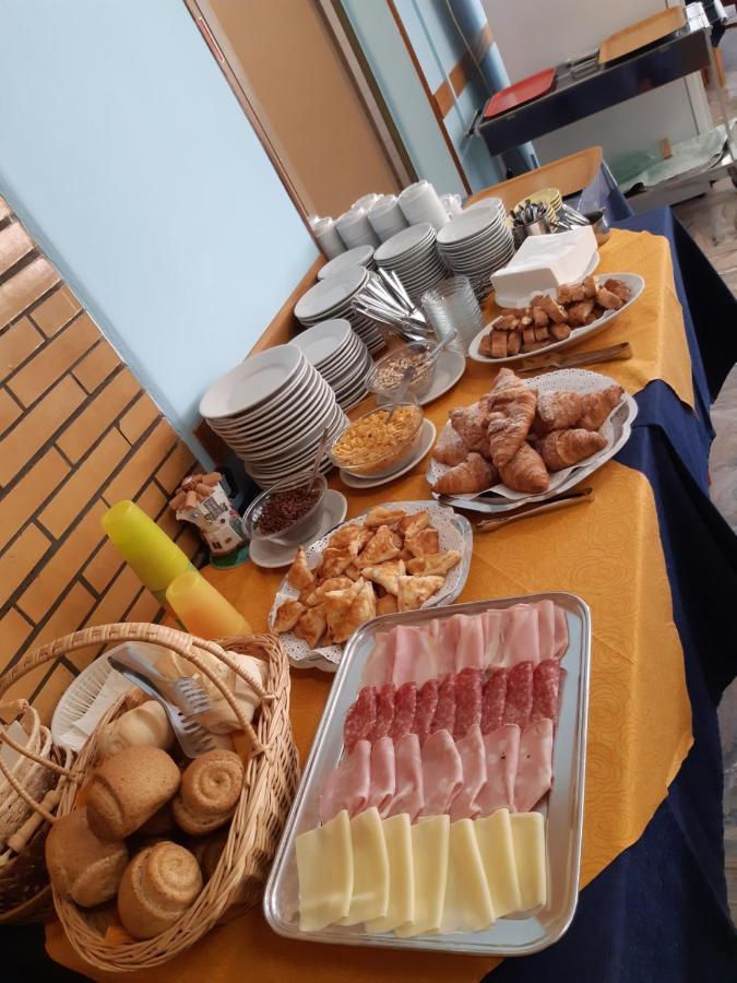 Hotel Bellevue Cesenatico Εξωτερικό φωτογραφία