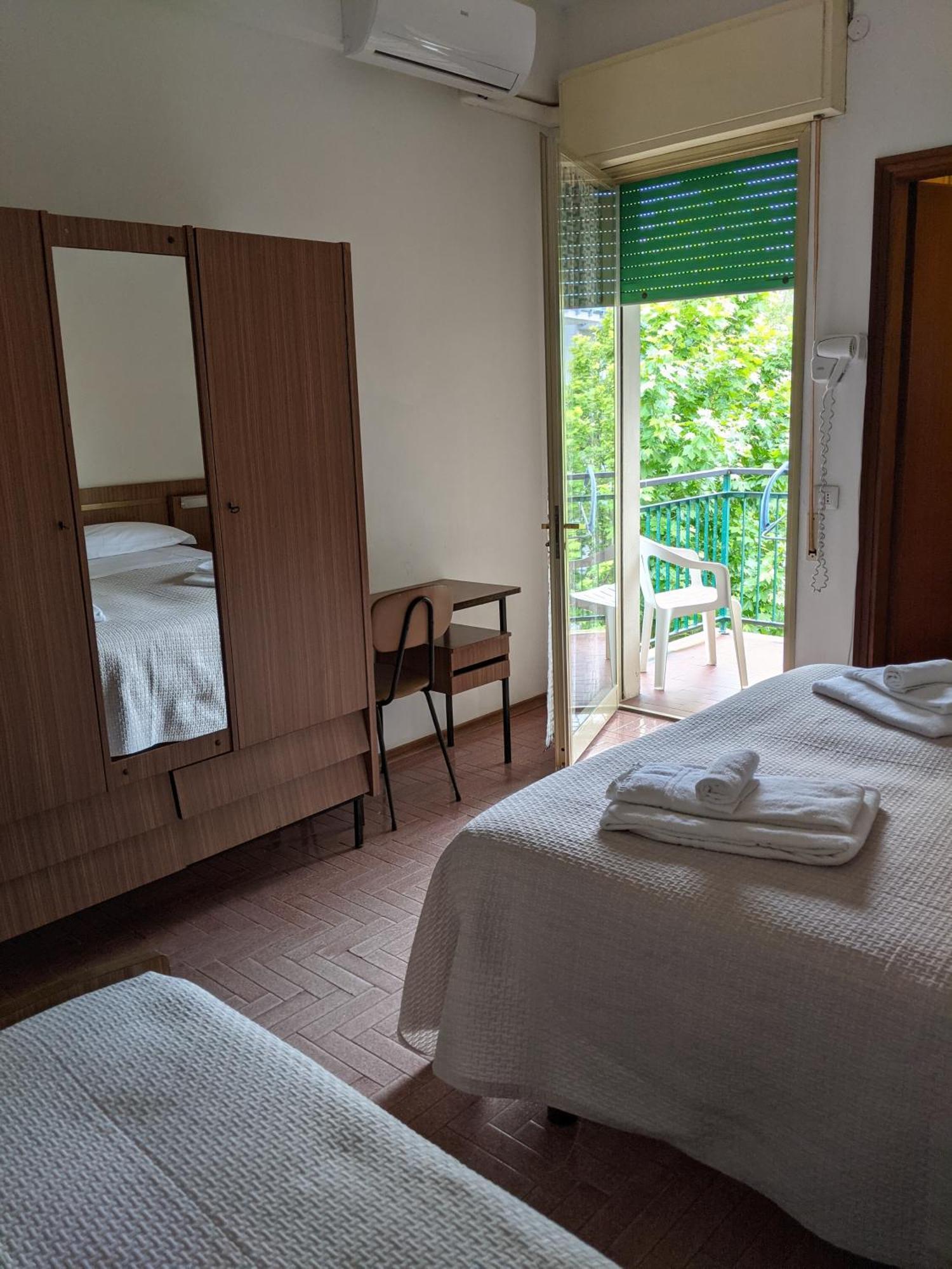 Hotel Bellevue Cesenatico Εξωτερικό φωτογραφία