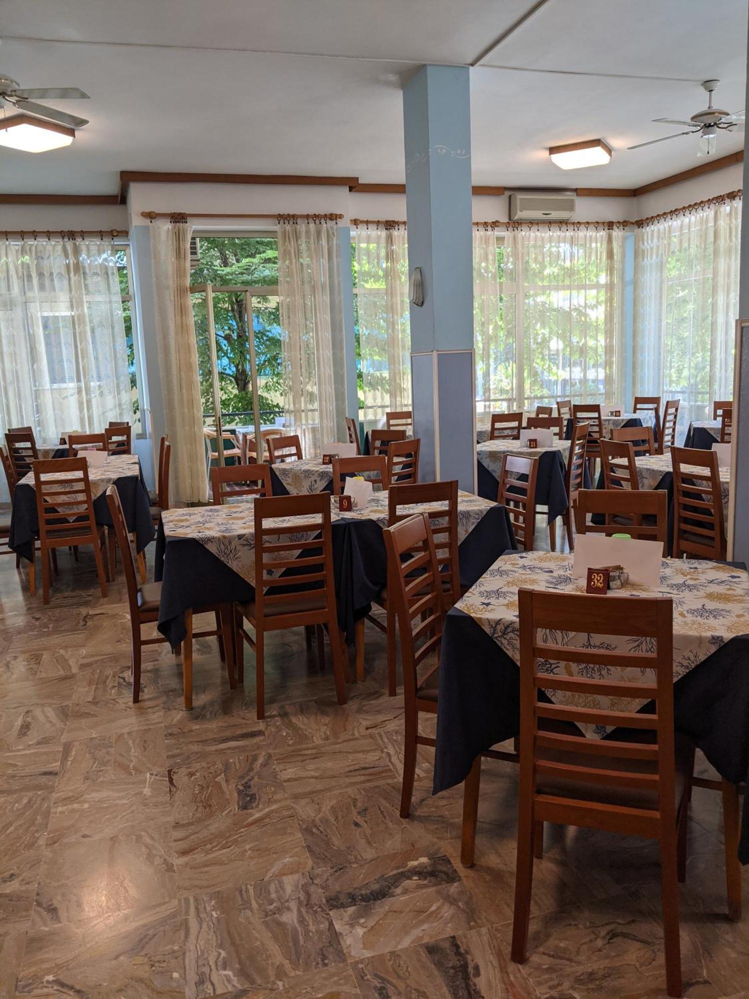 Hotel Bellevue Cesenatico Εξωτερικό φωτογραφία