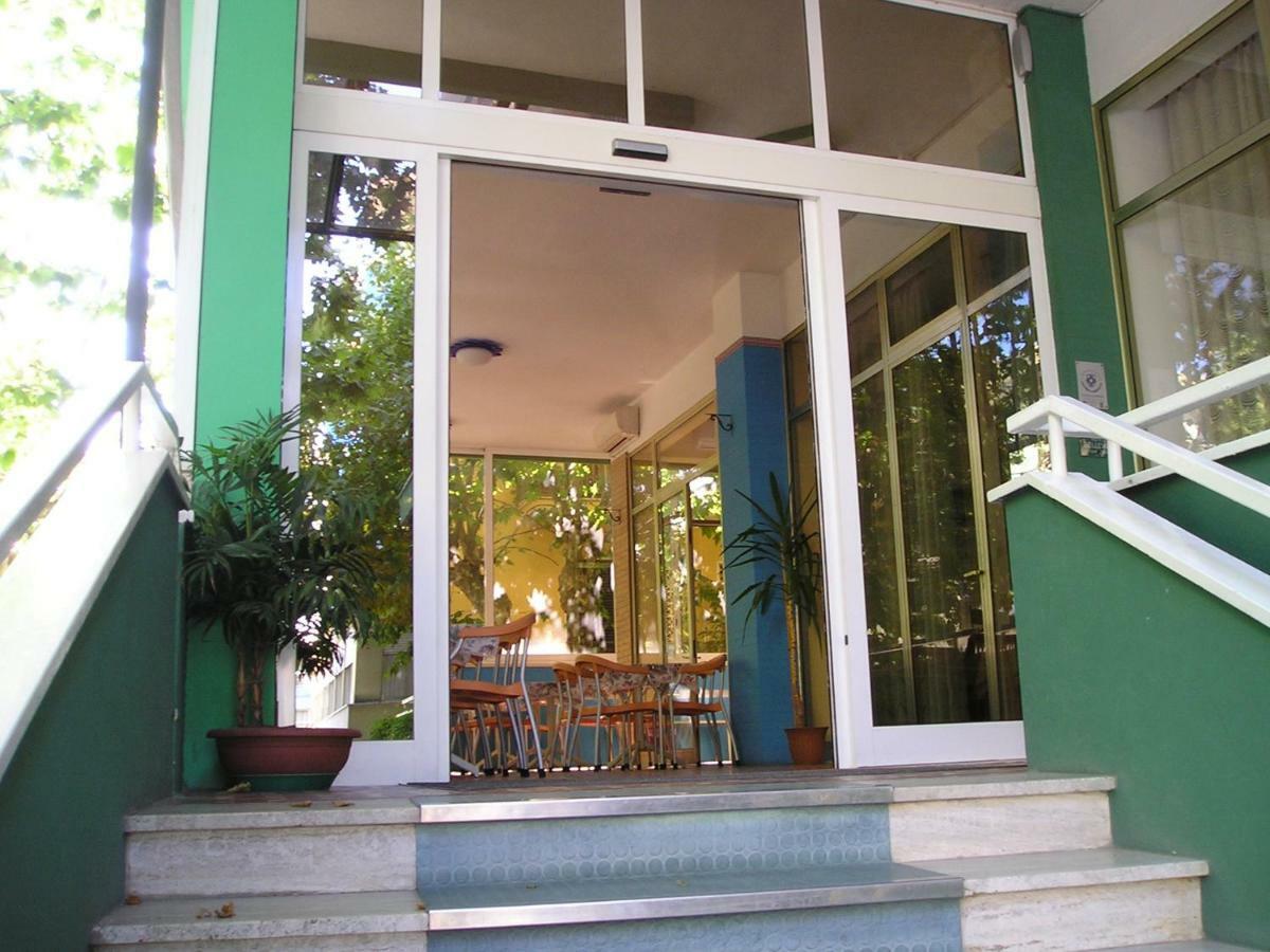 Hotel Bellevue Cesenatico Εξωτερικό φωτογραφία