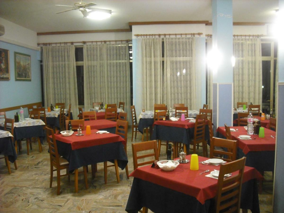 Hotel Bellevue Cesenatico Εξωτερικό φωτογραφία